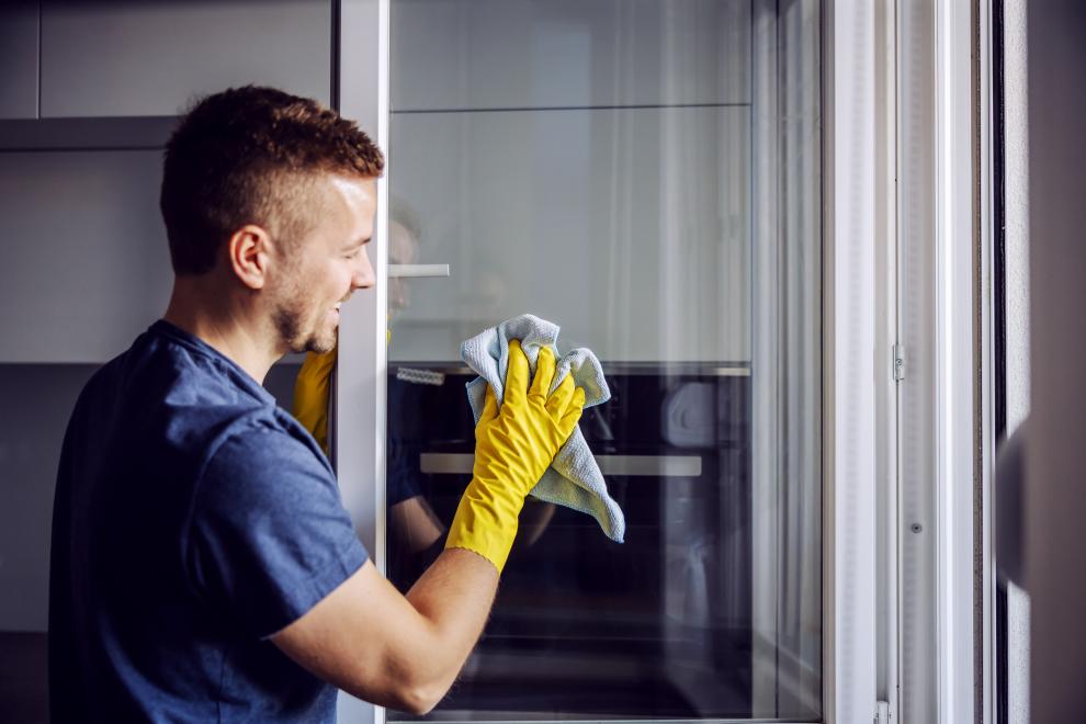 Does Periodic Cleaning Help Avoid or Detect Window Leaks